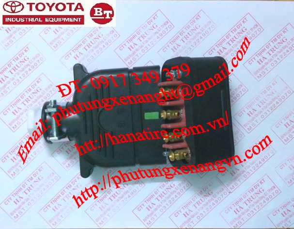 Giắc sạc bình ắc quy xe nâng Toyota forklift